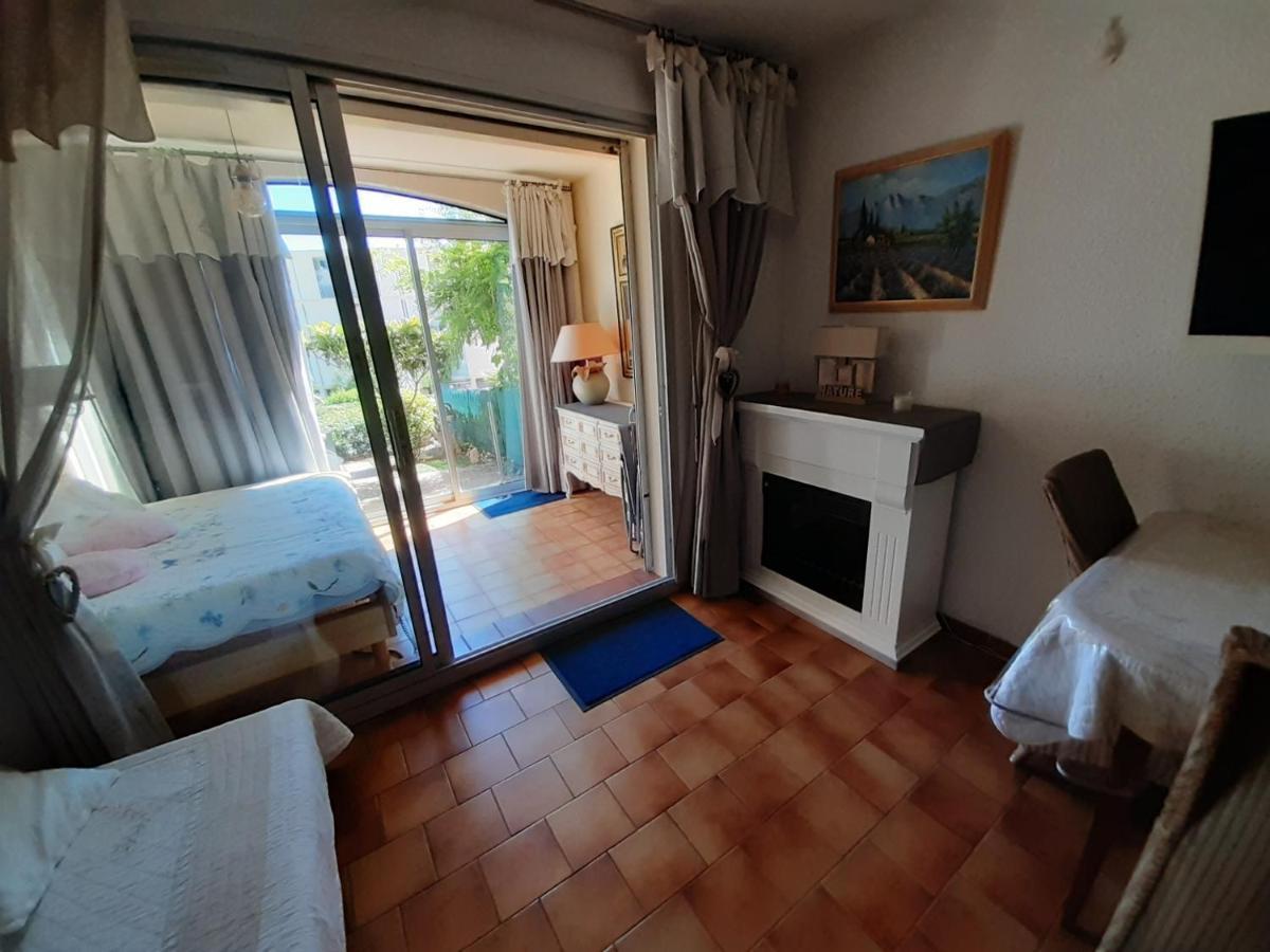 T2, Jardin, Veranda Chambre, Climatisation, Parking Privatif, Proche A Pied Centre, Plage, Gare, Pour 3 Adultes Ou 2 Adultes Avec 2 Enfants Бандоль Экстерьер фото